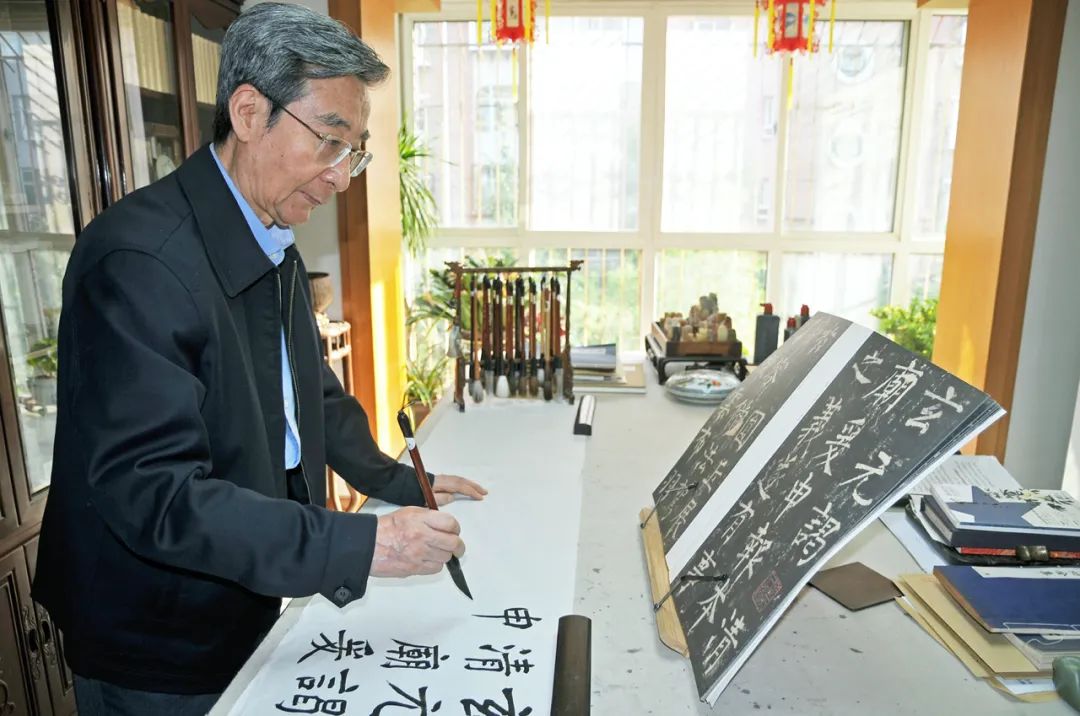 旭宇.中国书法家协会顾问/终身成就奖获得者｜作品定制插图