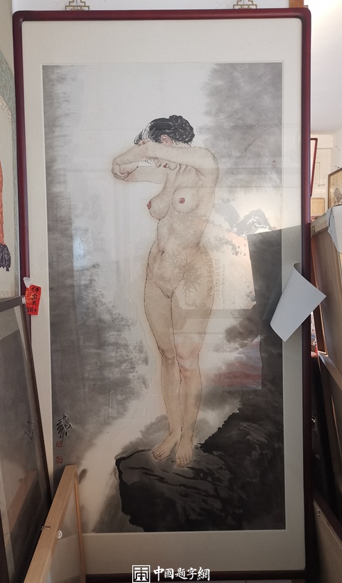 重磅收藏-著名书画家何家英国画精品《飞瀑美人》插图 重磅收藏-著名书画家何家英国画精品《飞瀑美人》插图