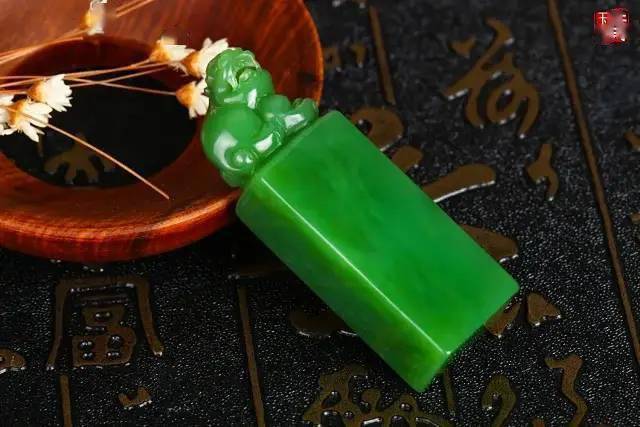 友人间为什么要赠送玉印章|暖玉有本质 谨以印为信！