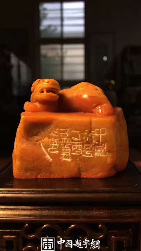 AI智能回答｜如何区分手工篆刻与机器篆刻？