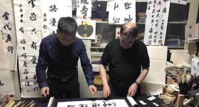 贾平凹的稿费标准：一字四万背后的价值与思考