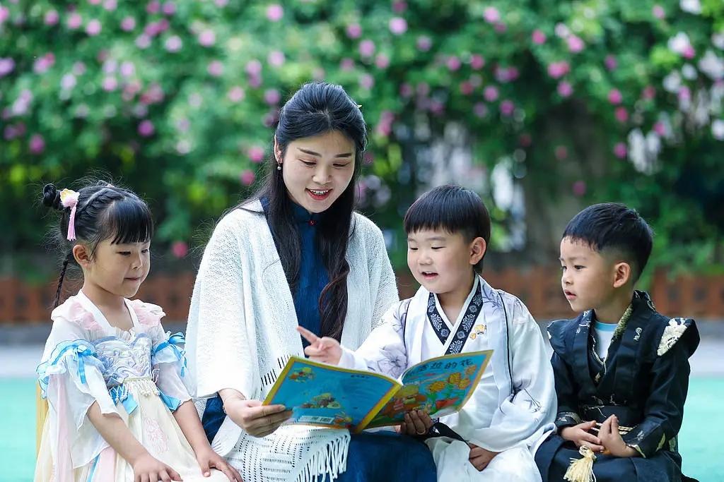 教育部、中宣部启动实施全国青少年学生读书行动五大工程