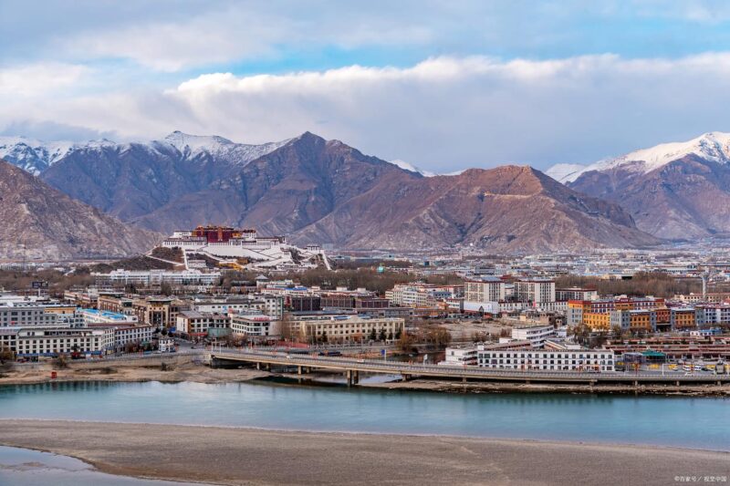 西藏旅游保姆级攻略｜从行前准备到避坑指南，手把手教你玩透高原