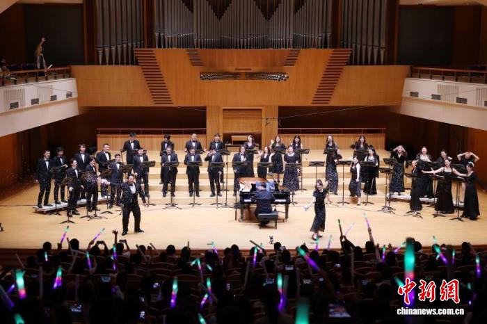 “2025北京北京”大卫与紫禁城室内合唱音乐会在欢笑中上演