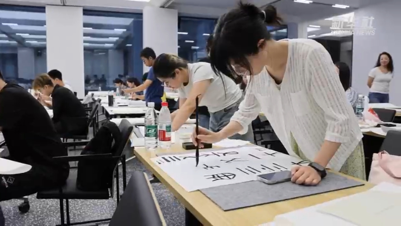 甲骨文文化探索之旅助力港澳台青年感悟悠久历史