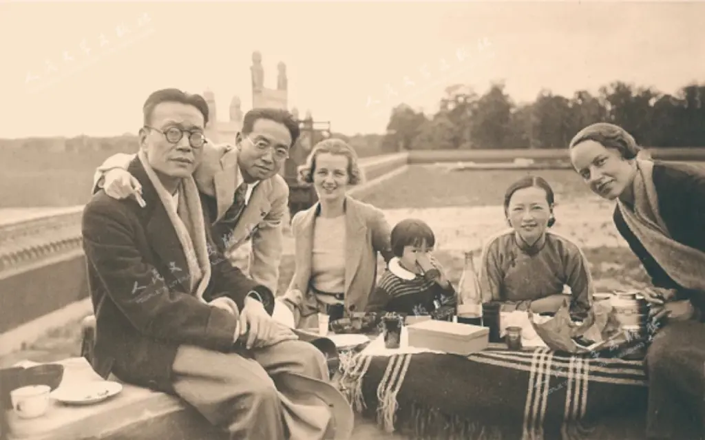 林徽因英文书信结集出版，此前由费正清夫人整理保存