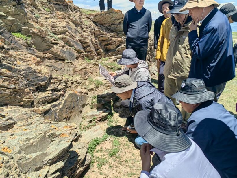 国家文物局答疑青海秦刻石认定过程，北大教授李零介绍专家组识读情况