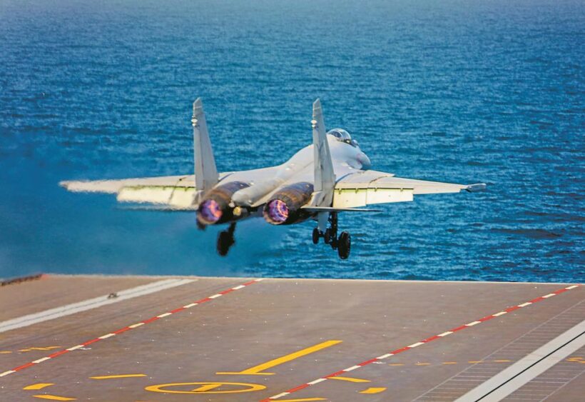 福建舰成功弹射三型舰载机｜全球五代机首次海上电磁弹射