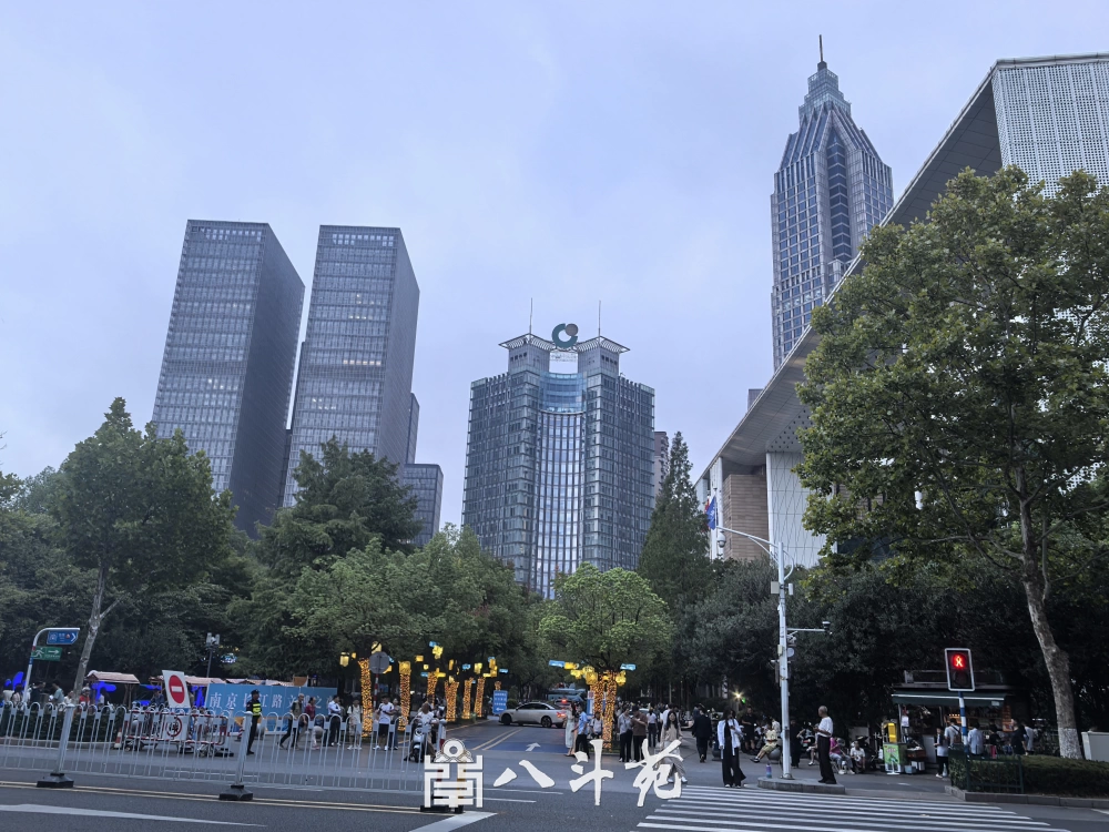 品读经典｜国画创作常用诗词100首之《钱塘湖春行》原文与解析插图1