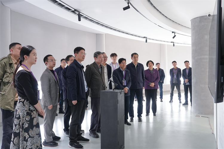 17759841925723676 17759841925723676